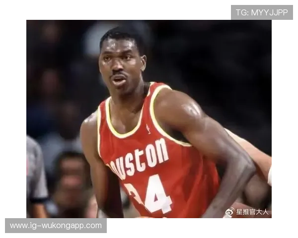 奥拉朱旺内线单打效率超贾巴尔拉开篮下统治差距