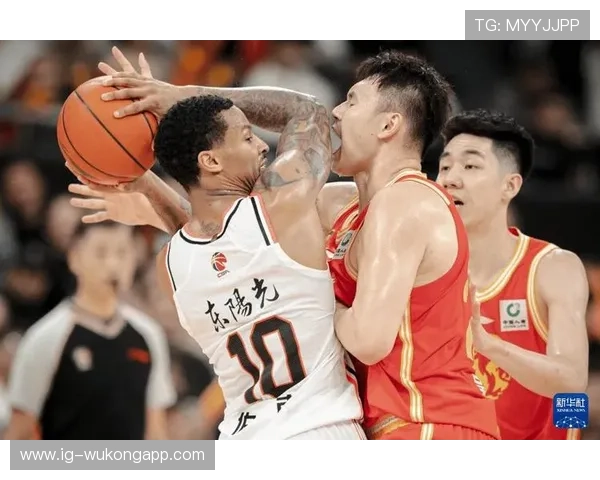 篮球比赛中抢篮板犯规判定的规则要点解析